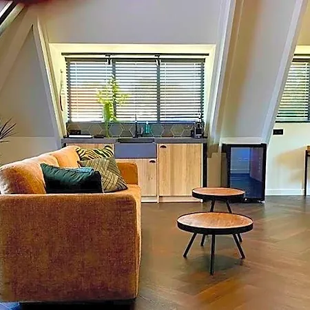 La Boutique Hotel *